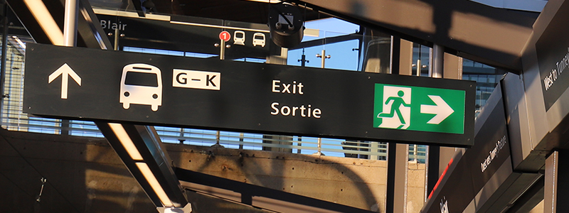 Example of a bus platform direction sign