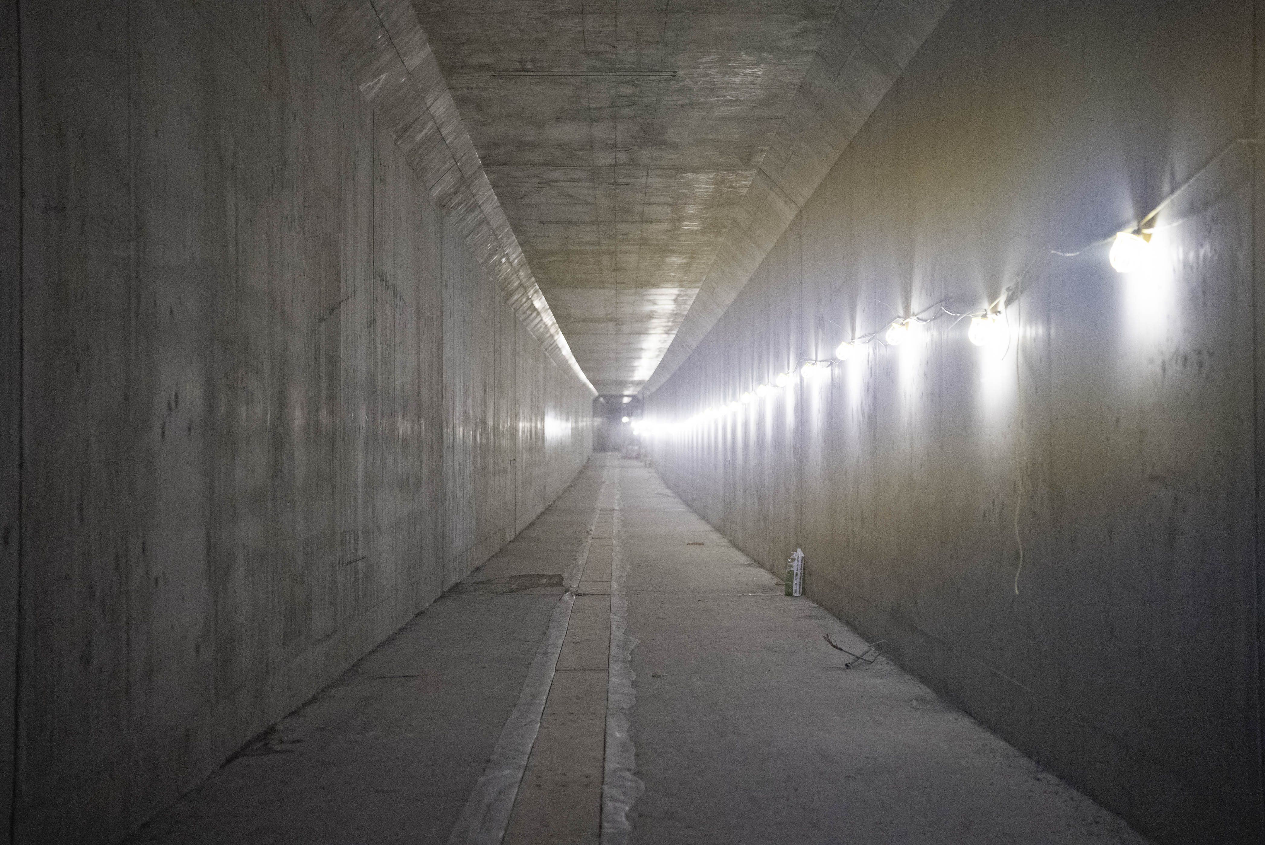 Le tunnel en tranchée couverte est terminé derrière la promenade Kichi Zìbì Mìkan.