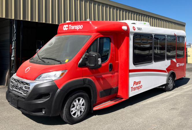 Image - Le premier minibus de sept mètres de Para Transpo est arrivé